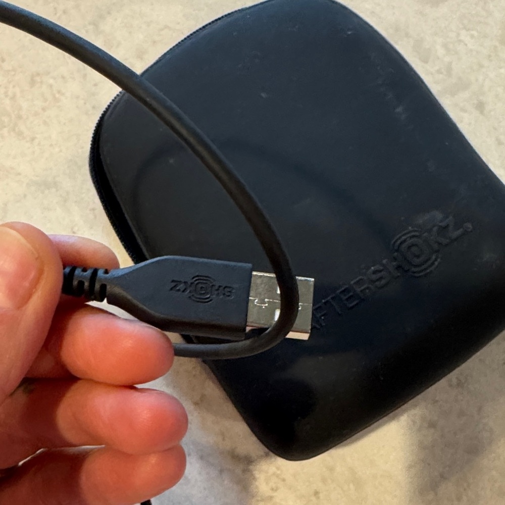Black aftershokz USB Wired Earbuds / Sport Headset - Picture 3 of 5